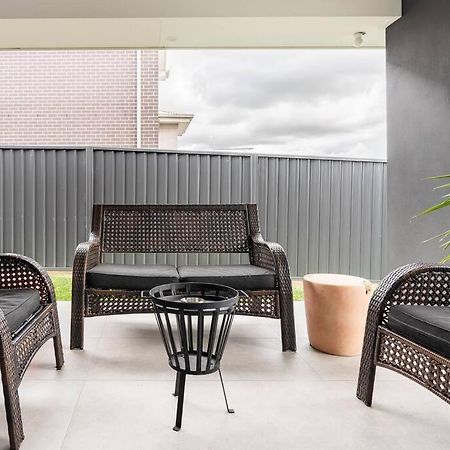 Neat 4 Bedroom In Catherine Fields Narellan Eksteriør billede