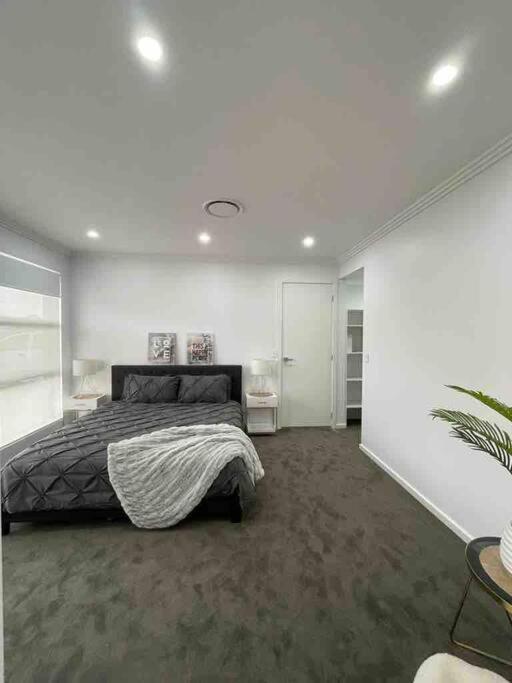 Neat 4 Bedroom In Catherine Fields Narellan Eksteriør billede