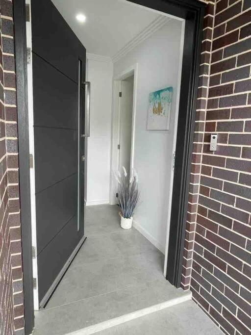 Neat 4 Bedroom In Catherine Fields Narellan Eksteriør billede