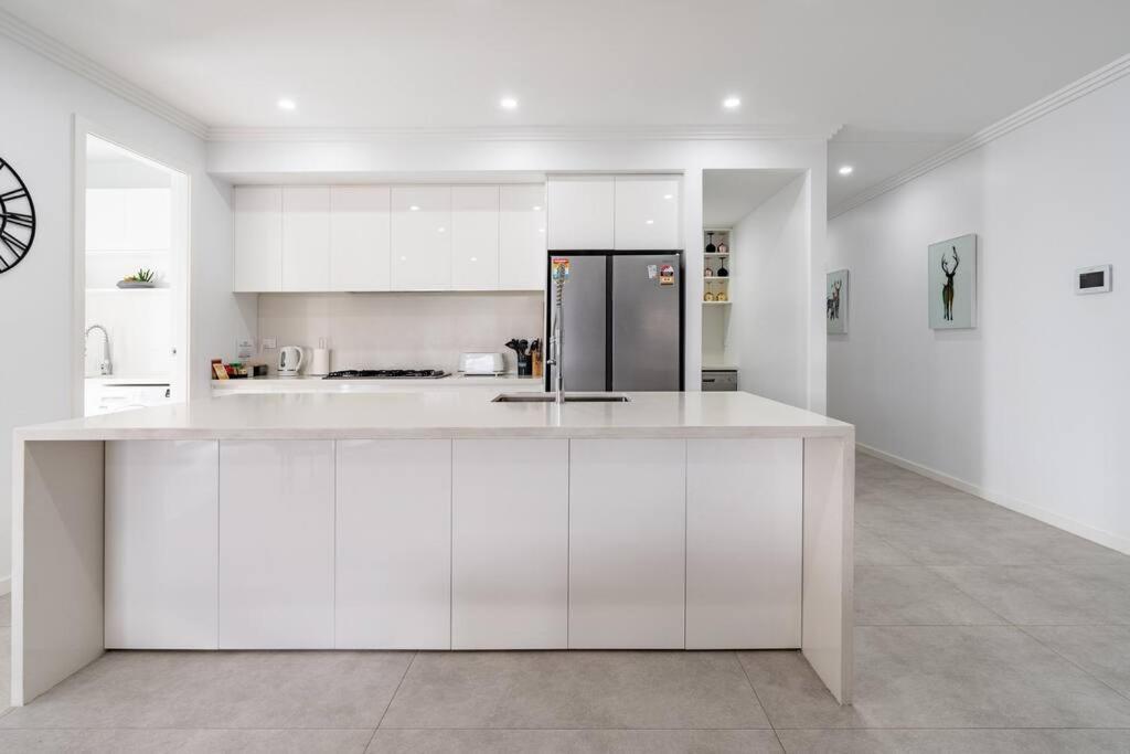 Neat 4 Bedroom In Catherine Fields Narellan Eksteriør billede